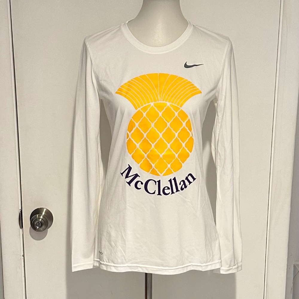 The Nike Tee Women's -‎ Dry Fit -  Long Sleeve - Size M - NEW With Tags.